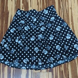 Hot Topic Black and White Polka Dot Skull Rose Box Pleat Skirt